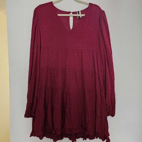 Elegant Burgundy Mini Dress - Picture 2 of 5